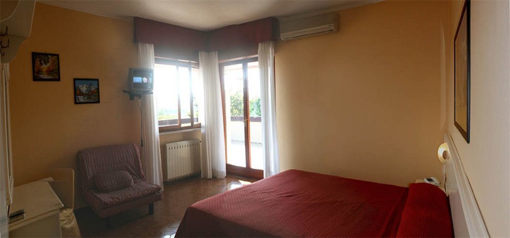 Residence Miralago Rooms & Apartments Manerba del Garda Kültér fotó