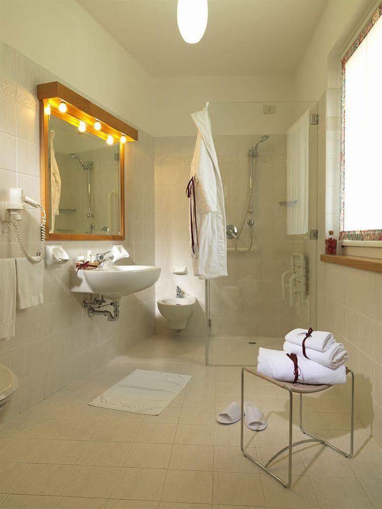 Residence Miralago Rooms & Apartments Manerba del Garda Kültér fotó